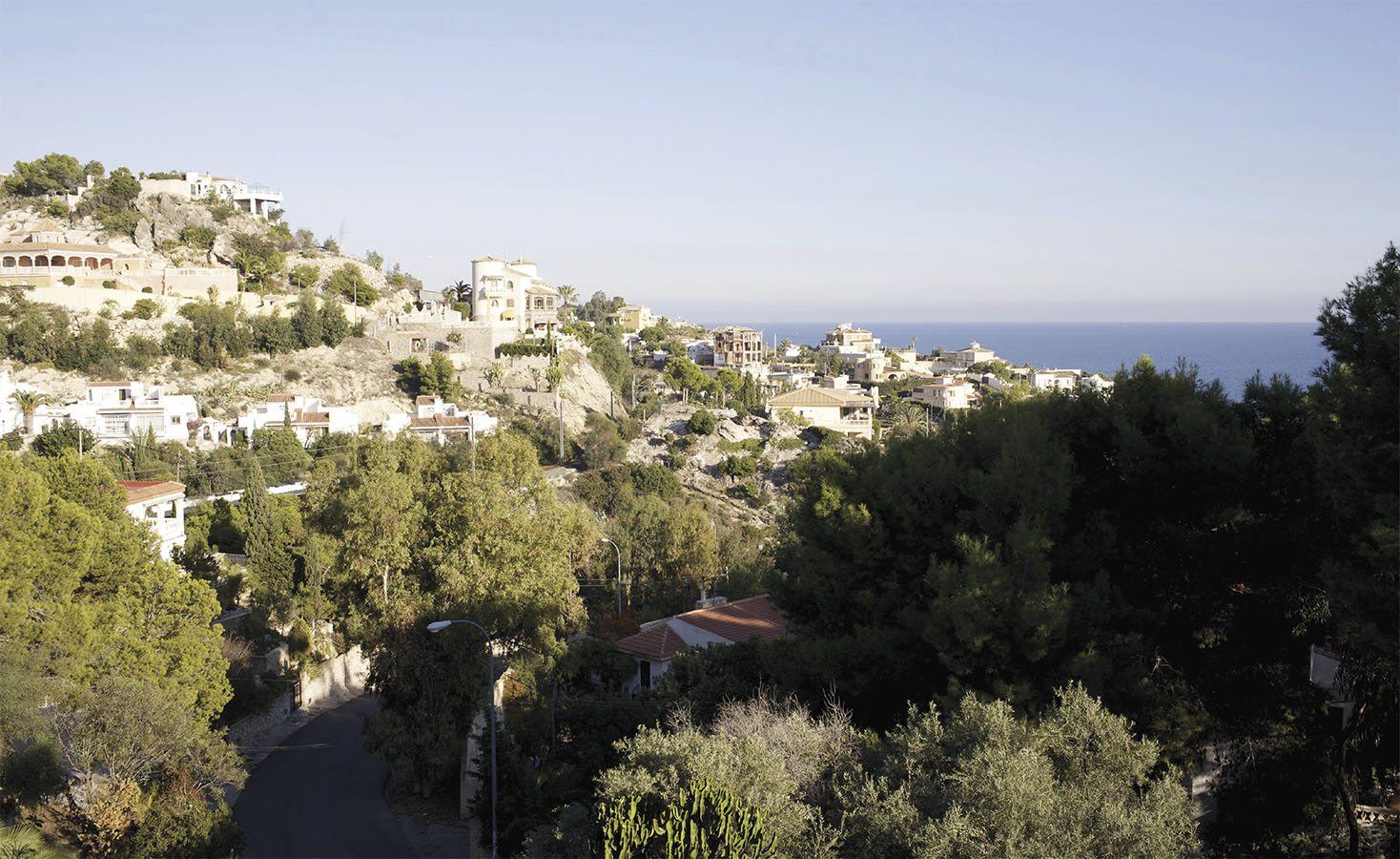 Casa Coveta luxury refurbishment facade and garden, Campello Alicante