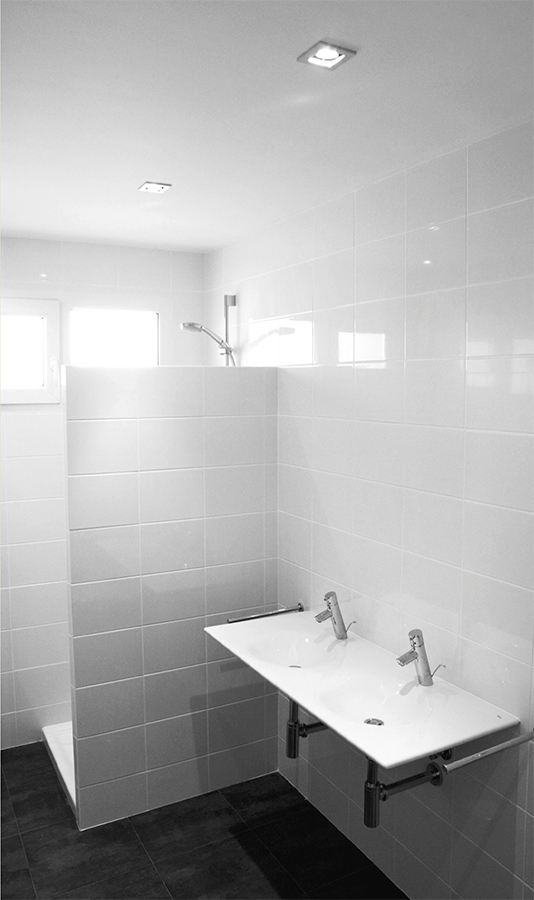 Villa Bussot luxury house white bathroom, new building, Alicante, Bussot