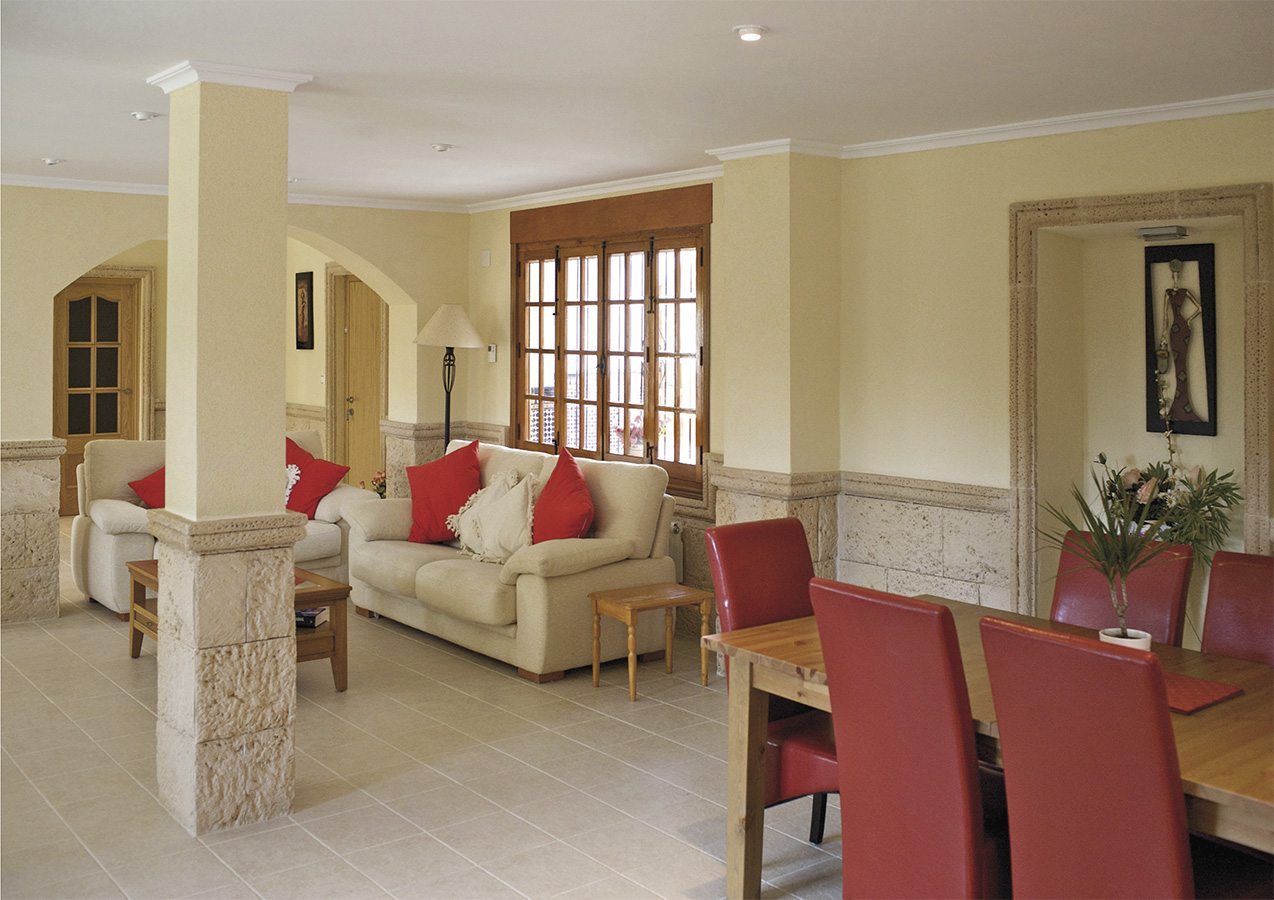 Casa princess totally refurbished old convent lounge, white luxury couchs Playa Muchavista, Alicante